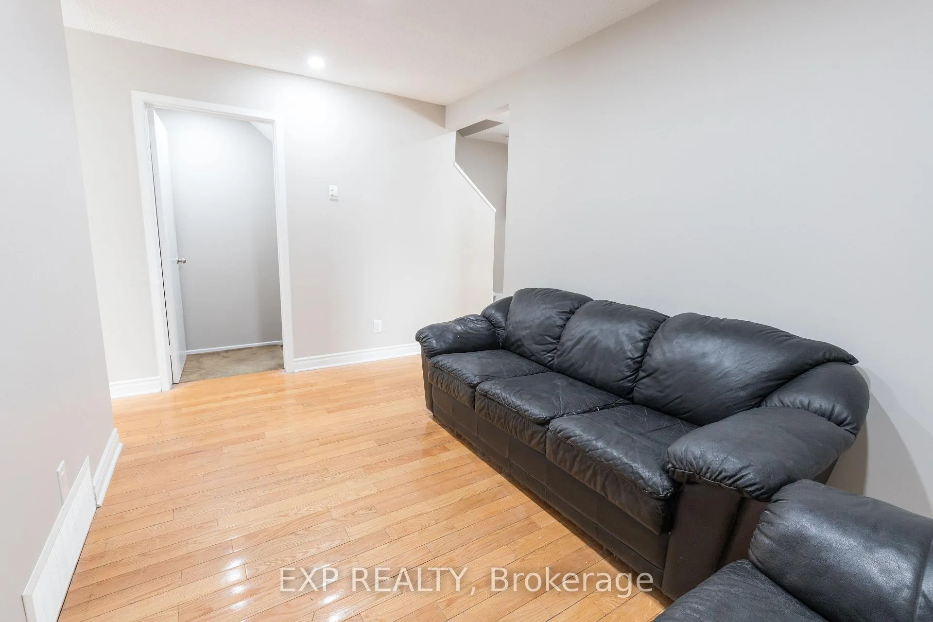 Photo 4 of Unit 13, 1294 Cahill Drive, Ottawa, South Keys — HOMEH