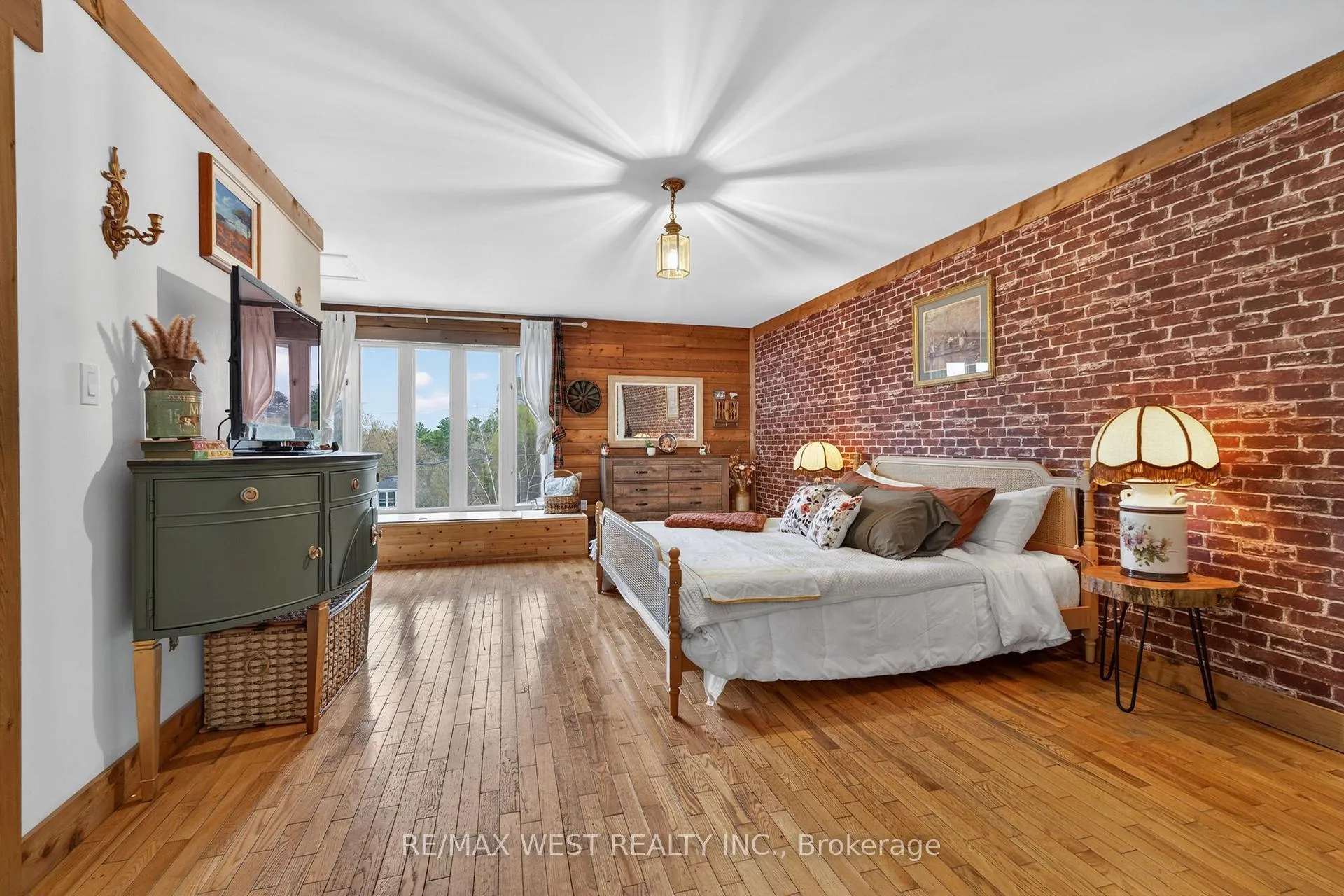 Photo 14 of 5571 Perth Road Crescent, Frontenac, Frontenac South — HOMEH