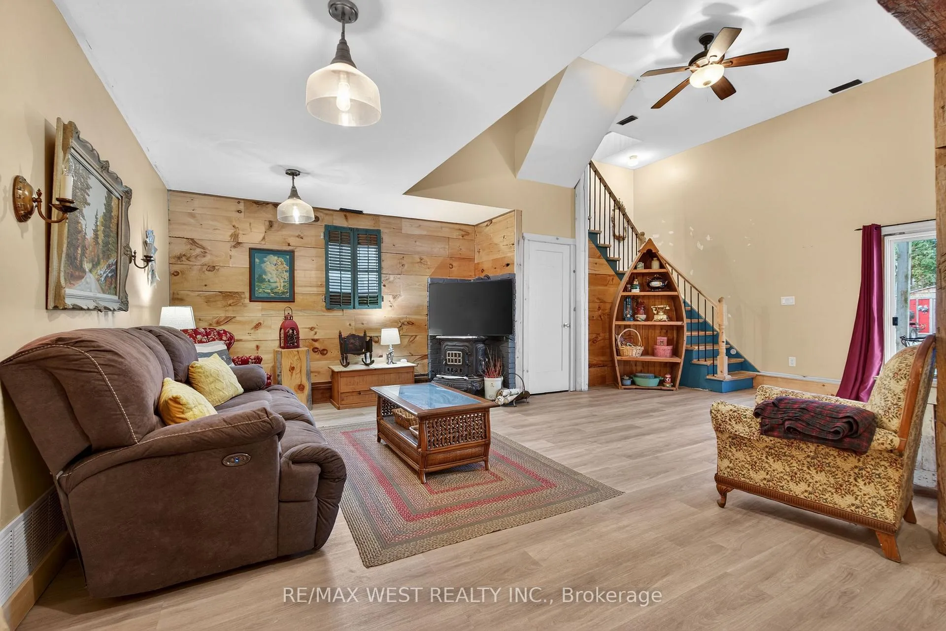 Photo 16 of 5571 Perth Road Crescent, Frontenac, Frontenac South — HOMEH