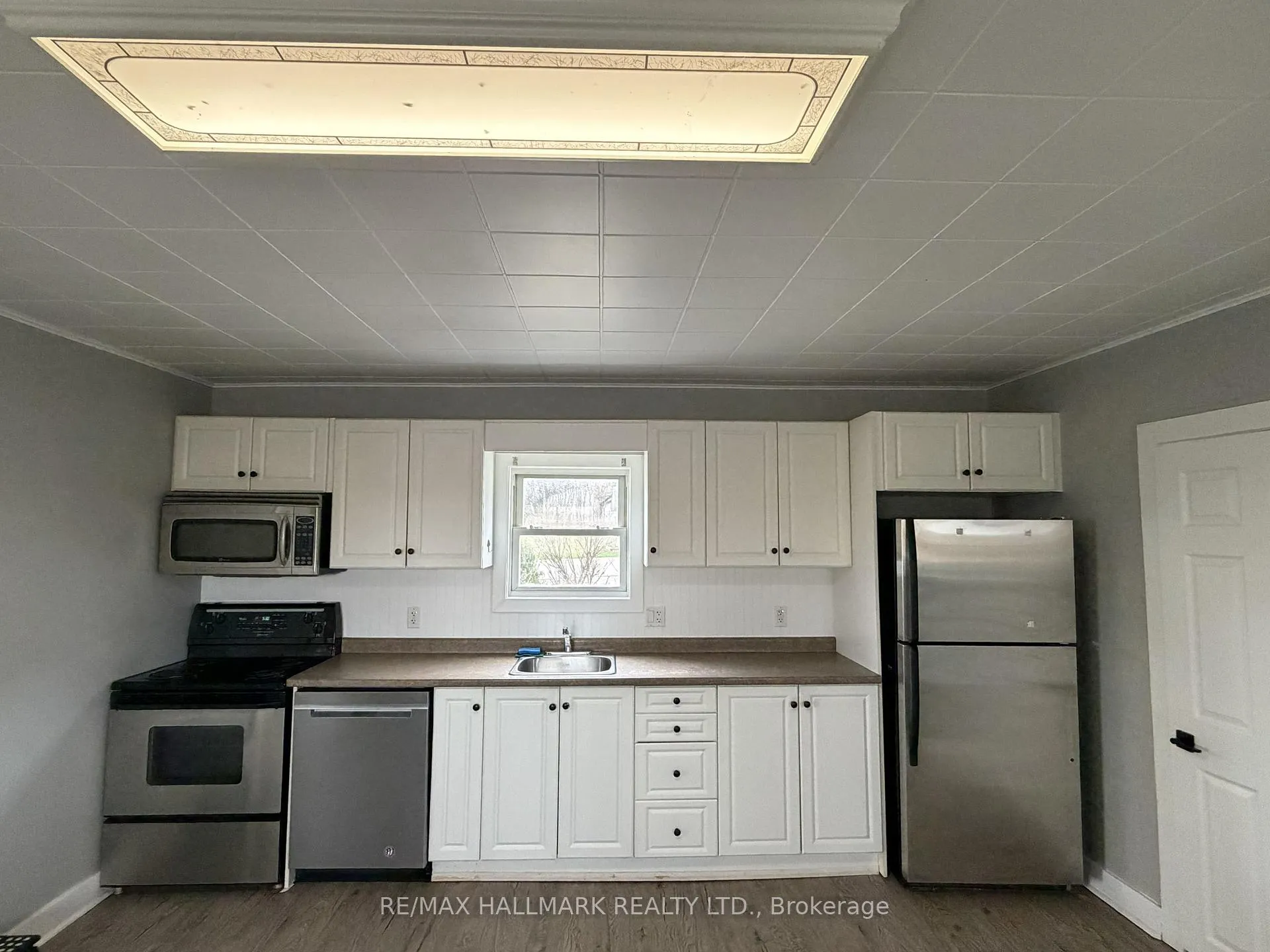 Photo 7 of 16956 County Road 27, Springwater, Elmvale — HOMEH