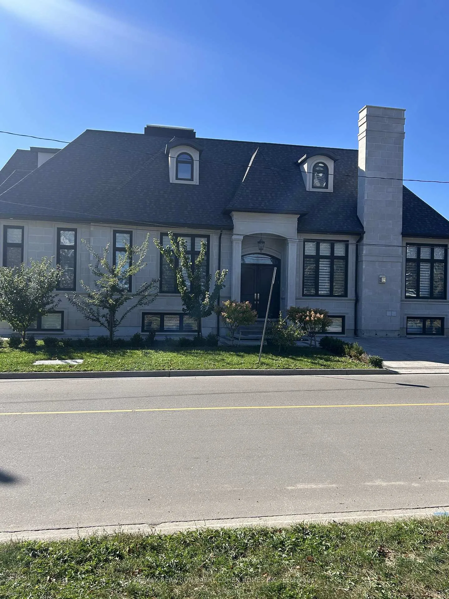 Photo 2 of Unit Basement, 34 Crestwood Road, Vaughan, Crestwood-Springfarm-Yorkhill — HOMEH