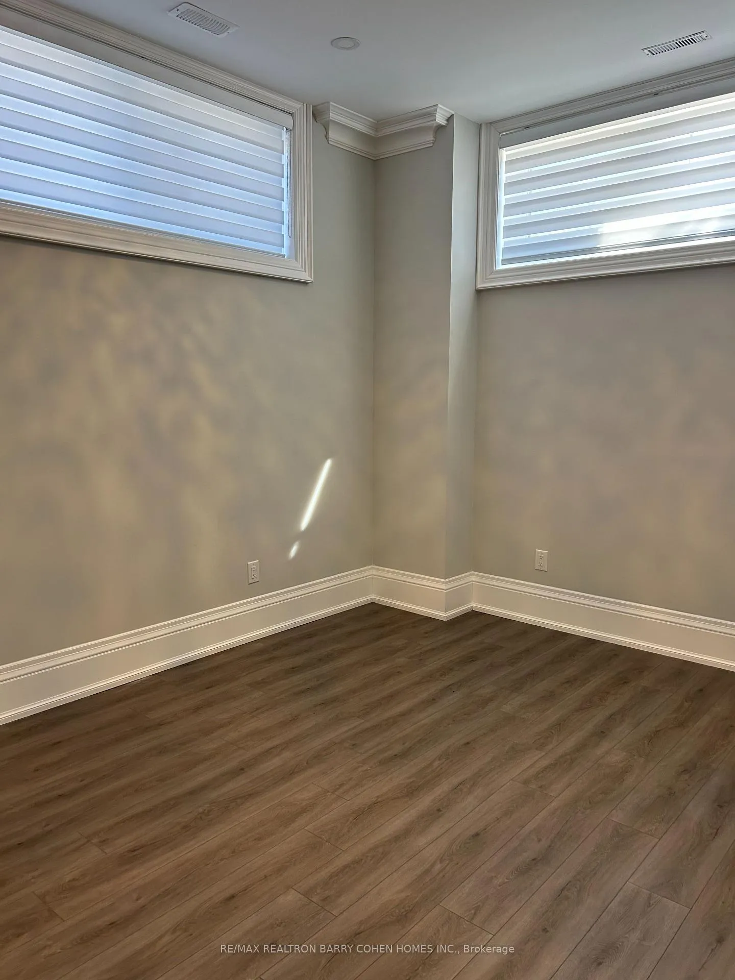 Photo 14 of Unit Basement, 34 Crestwood Road, Vaughan, Crestwood-Springfarm-Yorkhill — HOMEH