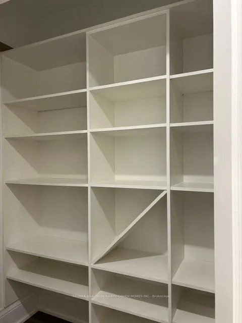 Photo 18 of Unit Basement, 34 Crestwood Road, Vaughan, Crestwood-Springfarm-Yorkhill — HOMEH