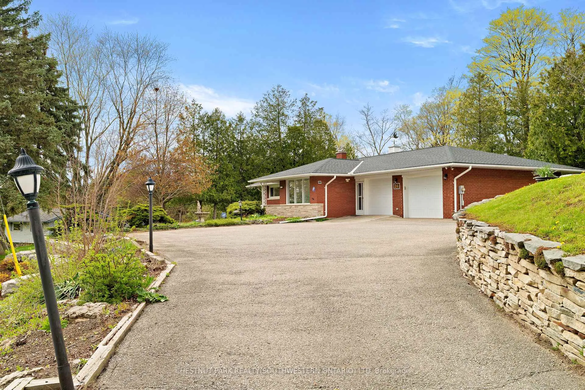 Photo 3 of 24 Grand Hill Drive, Kitchener, Pioneer Tower West — HOMEH