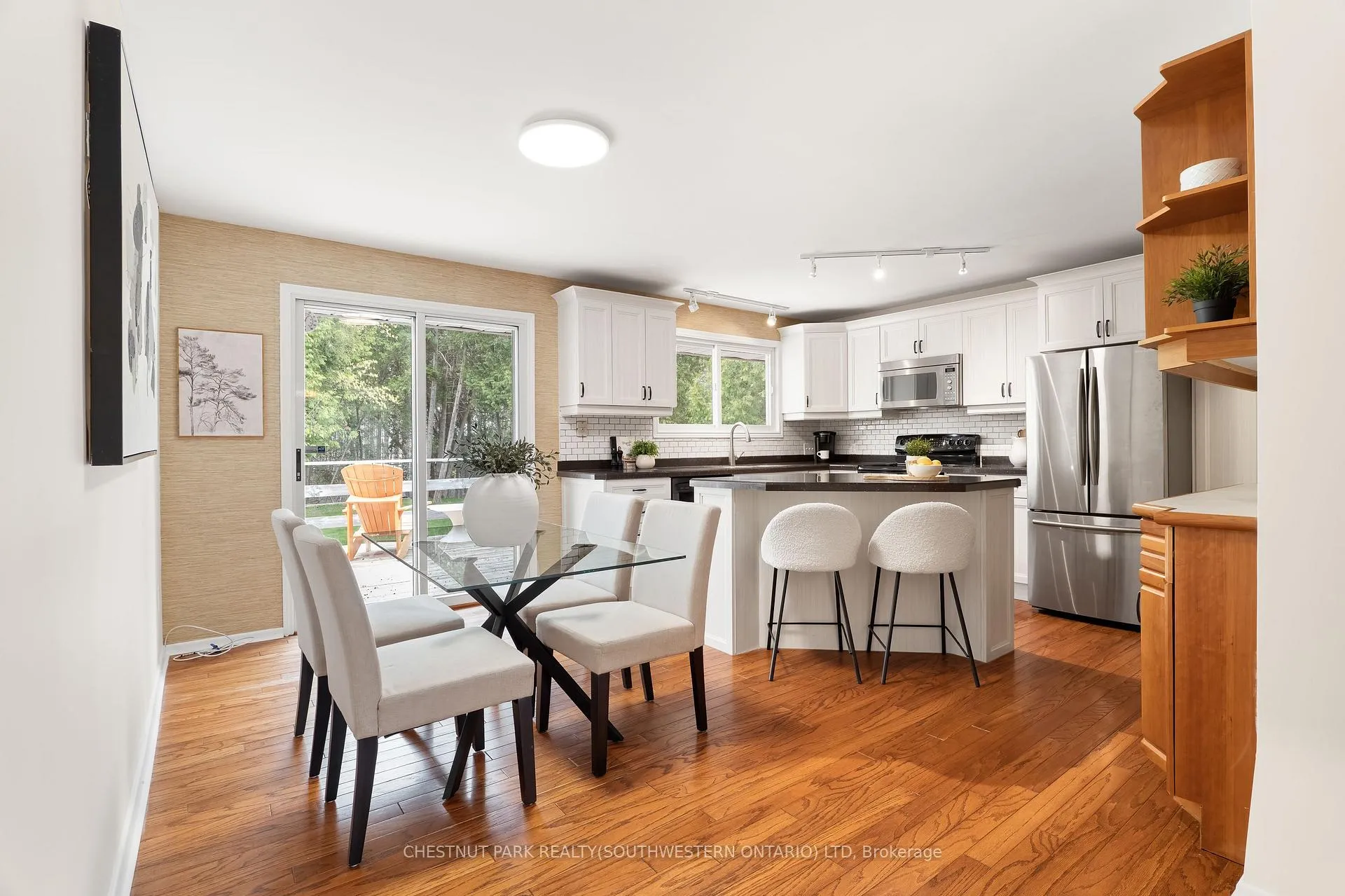 Photo 9 of 24 Grand Hill Drive, Kitchener, Pioneer Tower West — HOMEH