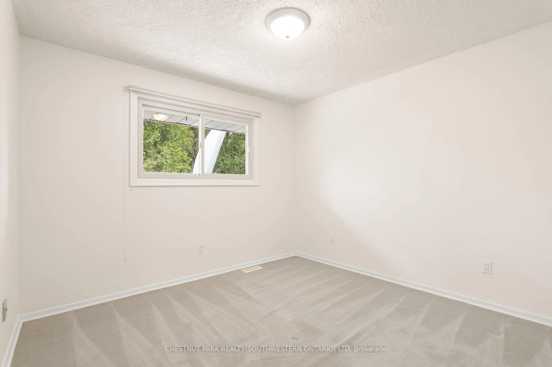 Photo 18 of 24 Grand Hill Drive, Kitchener, Pioneer Tower West — HOMEH