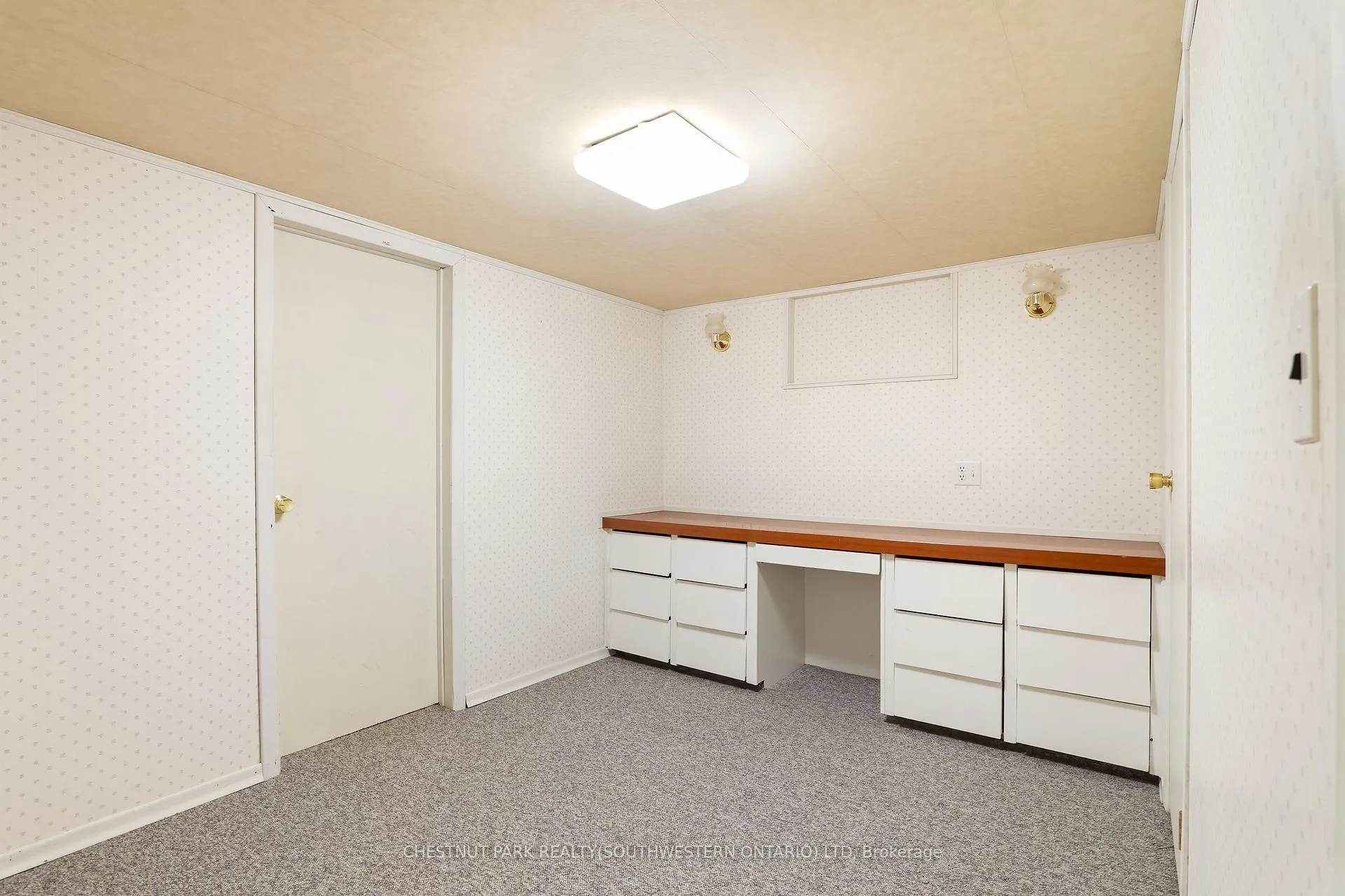 Photo 28 of 24 Grand Hill Drive, Kitchener, Pioneer Tower West — HOMEH