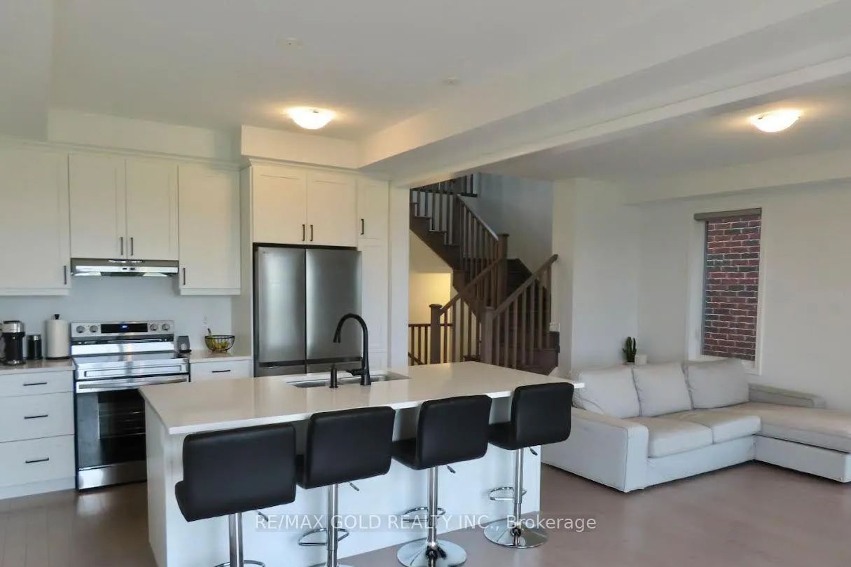 Photo 11 of 50 Yorkshire Drive, Barrie, Rural Barrie Southeast — HOMEH