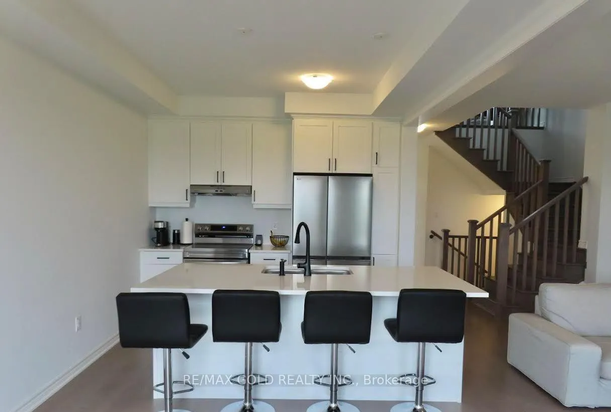 Photo 13 of 50 Yorkshire Drive, Barrie, Rural Barrie Southeast — HOMEH