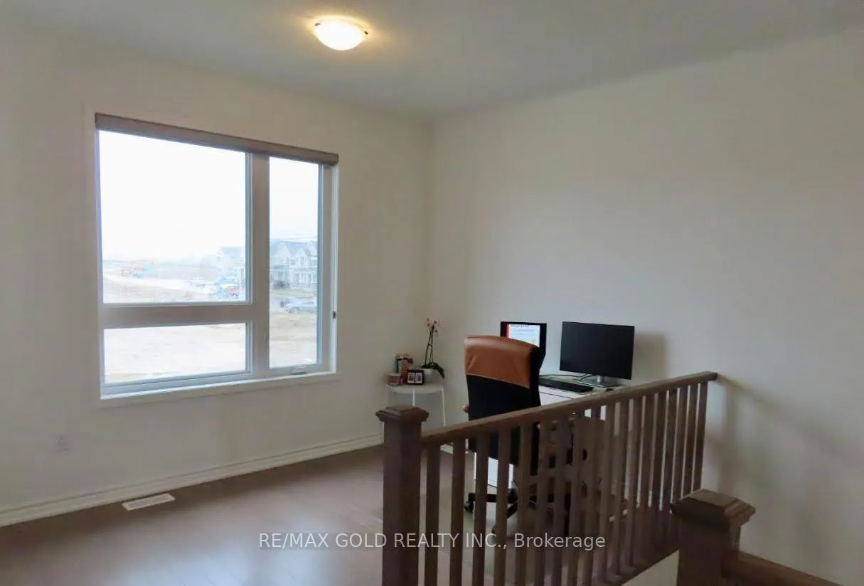 Photo 15 of 50 Yorkshire Drive, Barrie, Rural Barrie Southeast — HOMEH