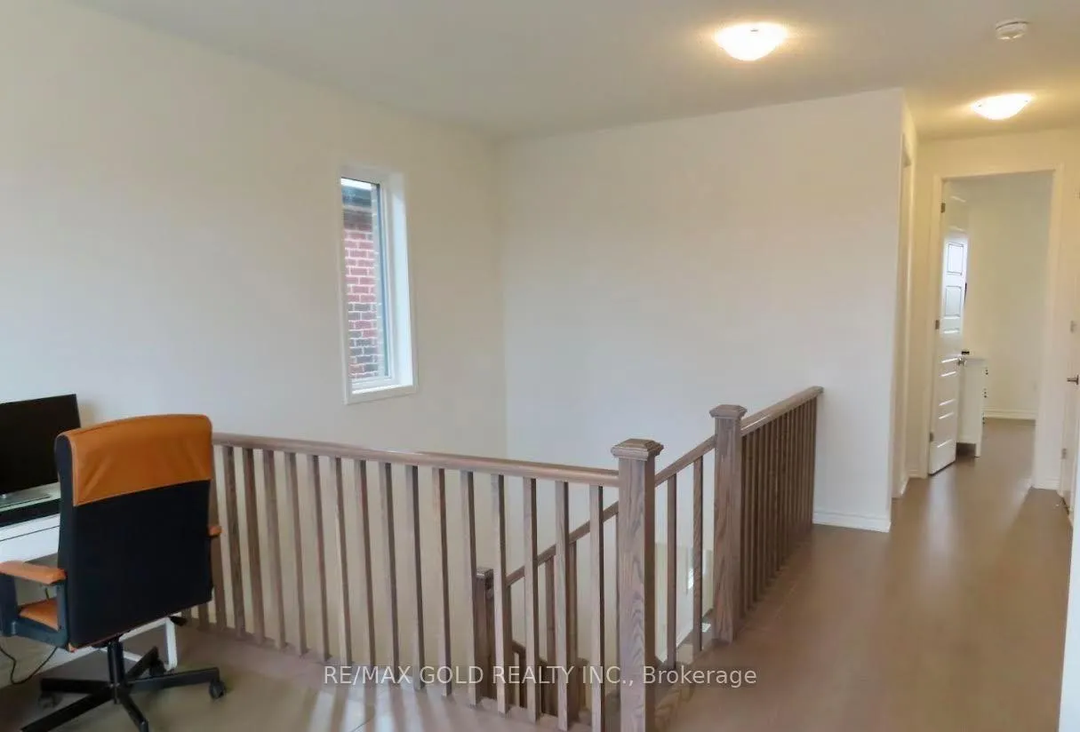Photo 16 of 50 Yorkshire Drive, Barrie, Rural Barrie Southeast — HOMEH