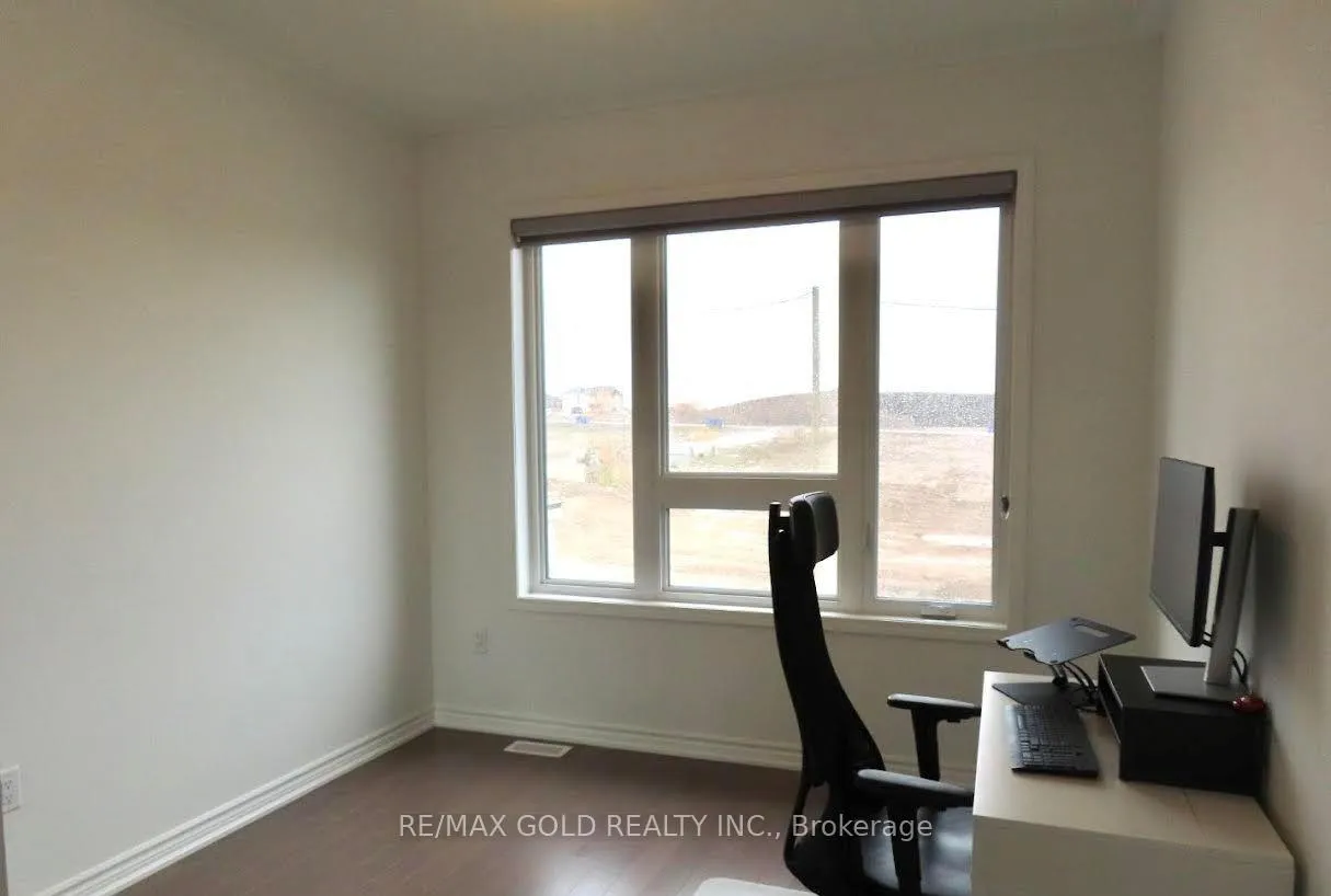 Photo 19 of 50 Yorkshire Drive, Barrie, Rural Barrie Southeast — HOMEH