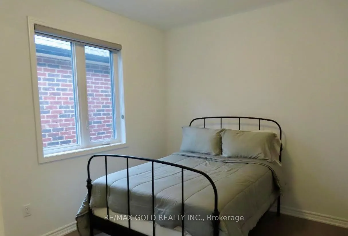 Photo 22 of 50 Yorkshire Drive, Barrie, Rural Barrie Southeast — HOMEH