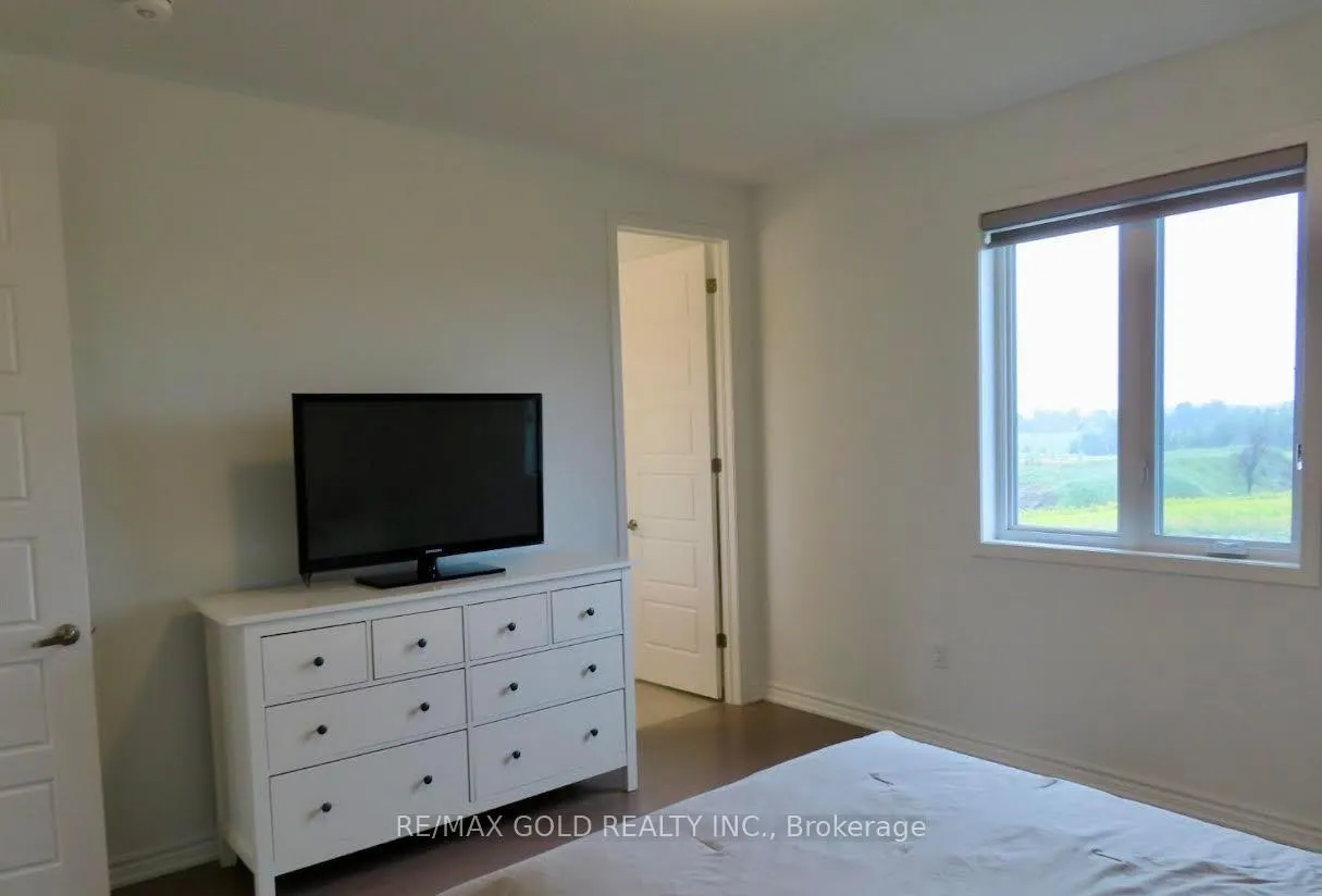 Photo 25 of 50 Yorkshire Drive, Barrie, Rural Barrie Southeast — HOMEH
