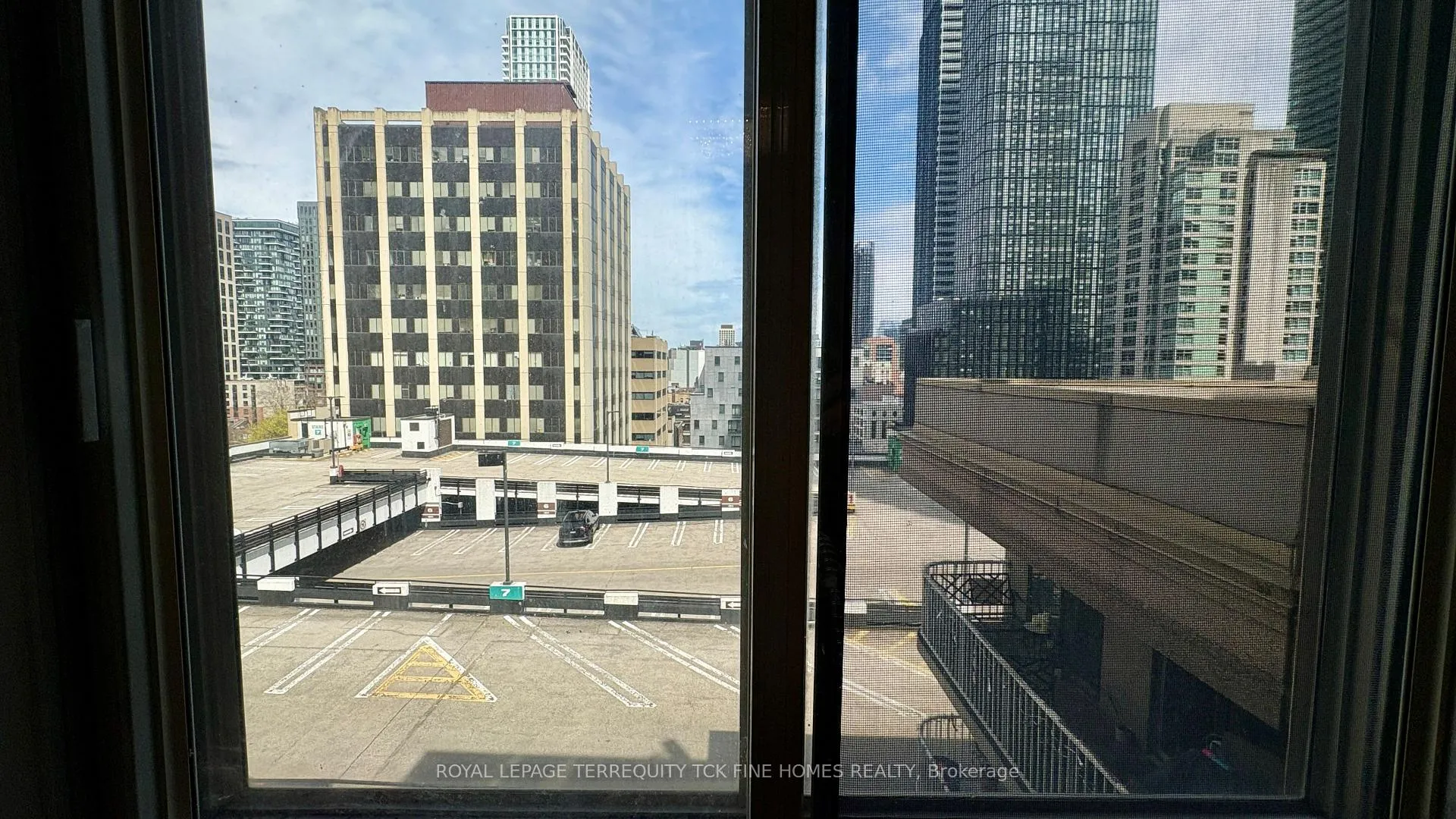 Photo 6 of Unit 1101, 105 Victoria Street, Toronto, Church-Yonge Corridor — HOMEH