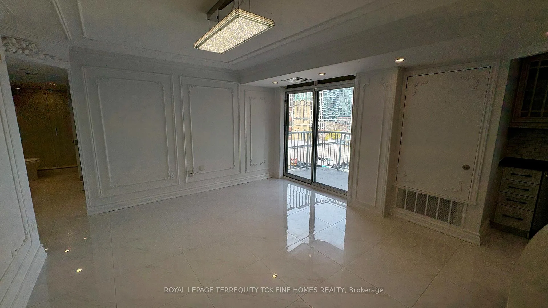 Photo 8 of Unit 1101, 105 Victoria Street, Toronto, Church-Yonge Corridor — HOMEH