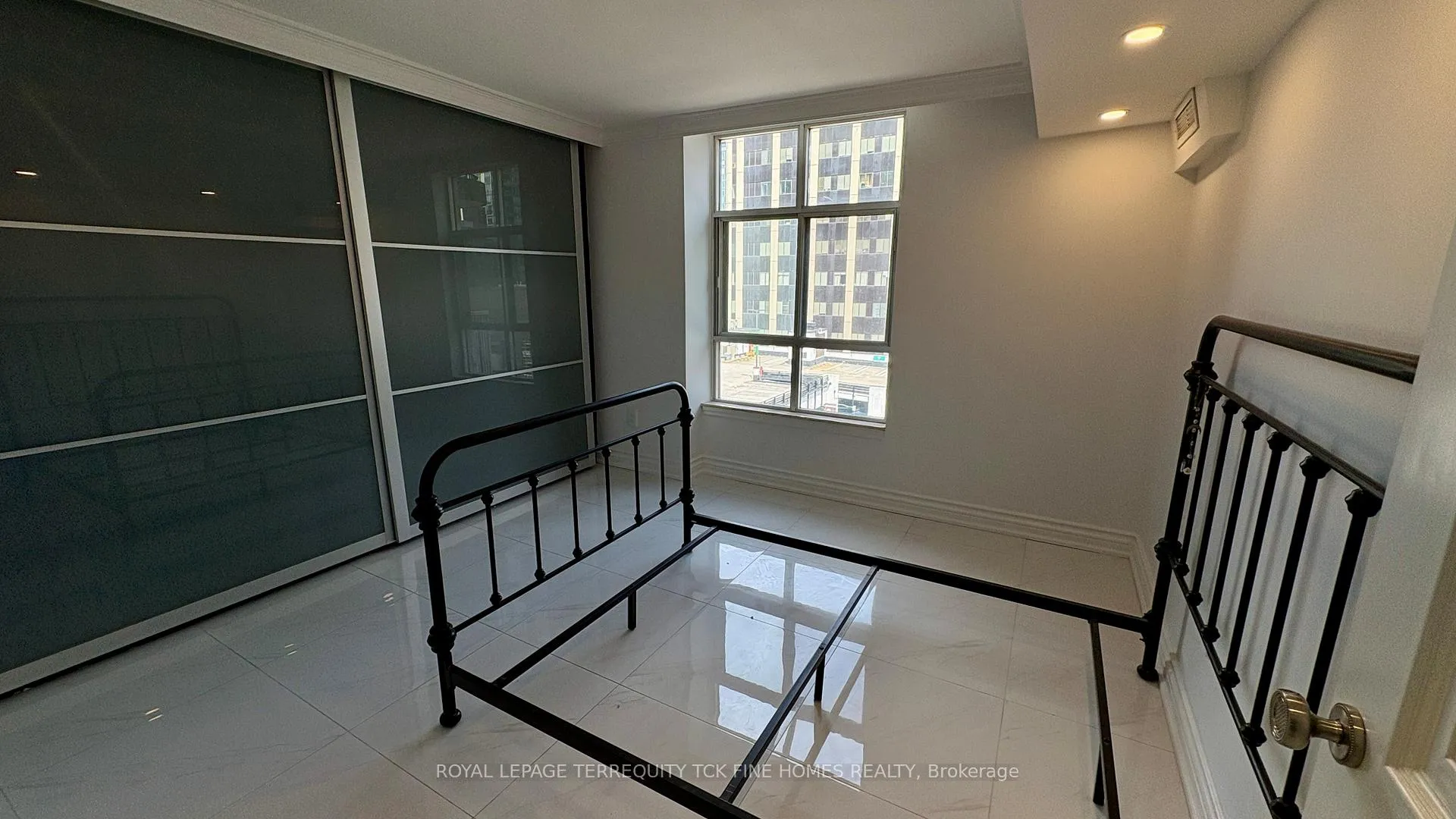Photo 10 of Unit 1101, 105 Victoria Street, Toronto, Church-Yonge Corridor — HOMEH