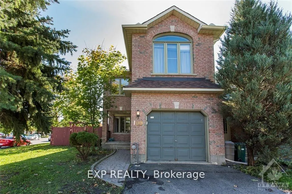 Front of 100 Hunterswood Crescent