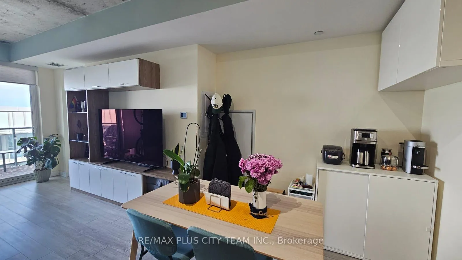 Photo 5 of Unit 1403, 15 Baseball Place, Toronto, South Riverdale — HOMEH