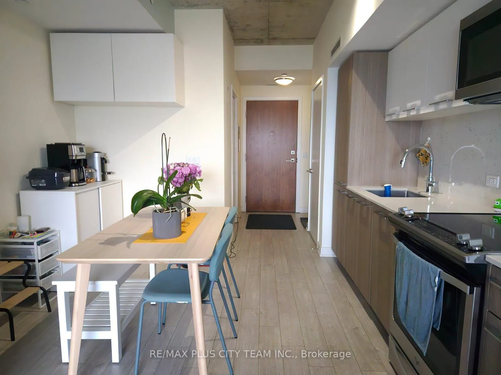 Photo 6 of Unit 1403, 15 Baseball Place, Toronto, South Riverdale — HOMEH
