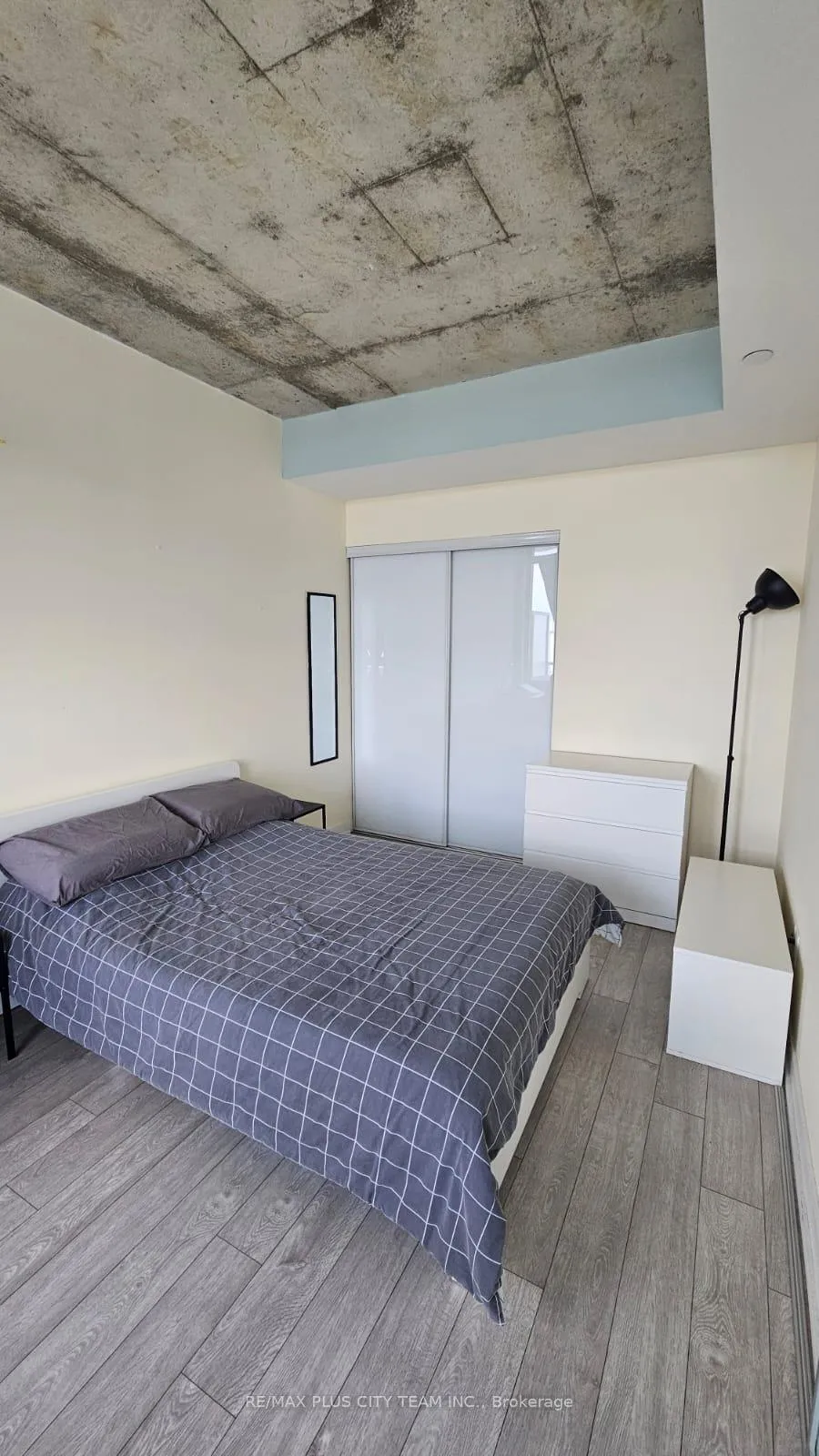 Photo 8 of Unit 1403, 15 Baseball Place, Toronto, South Riverdale — HOMEH