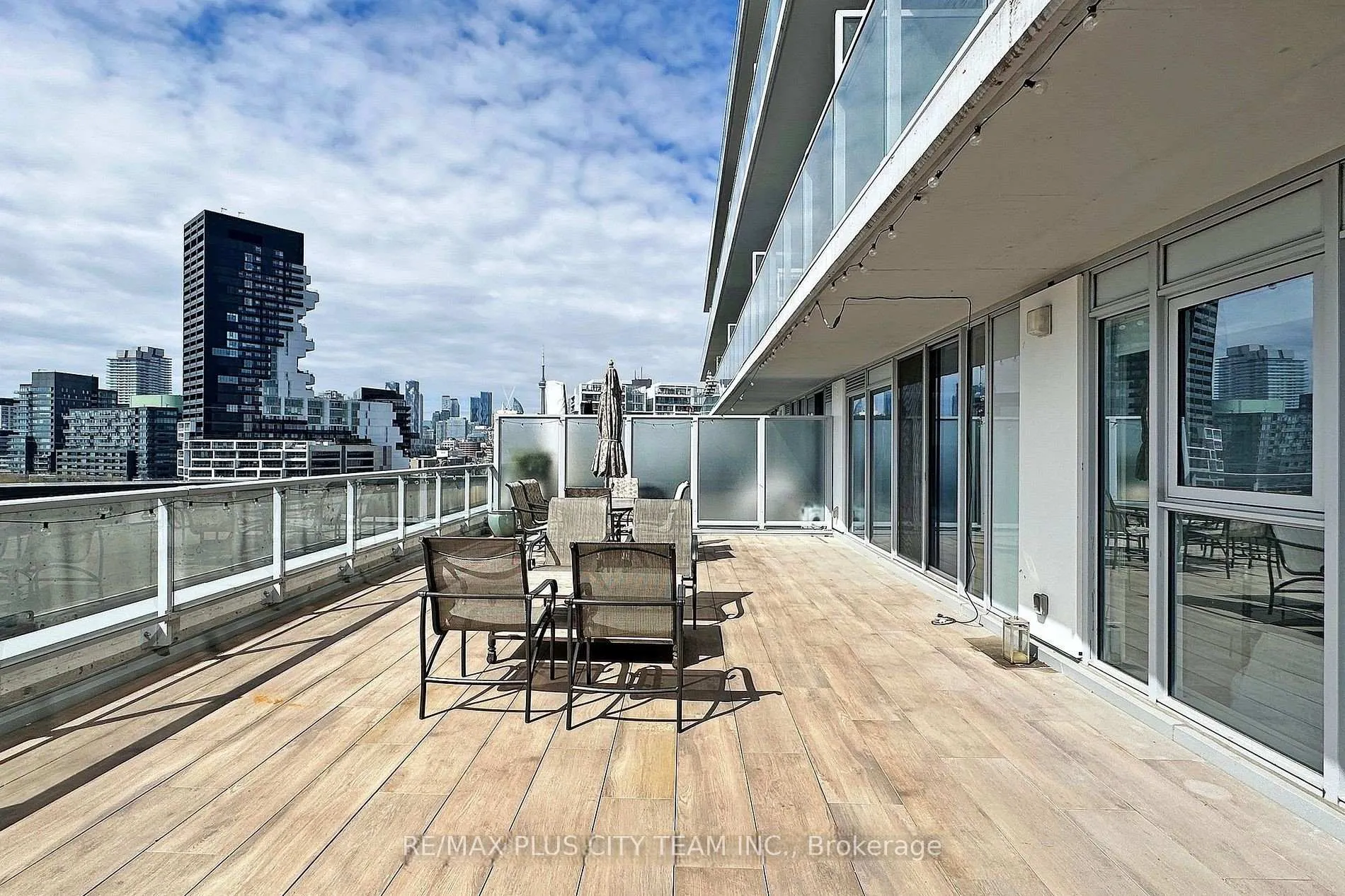 Photo 20 of Unit 1403, 15 Baseball Place, Toronto, South Riverdale — HOMEH