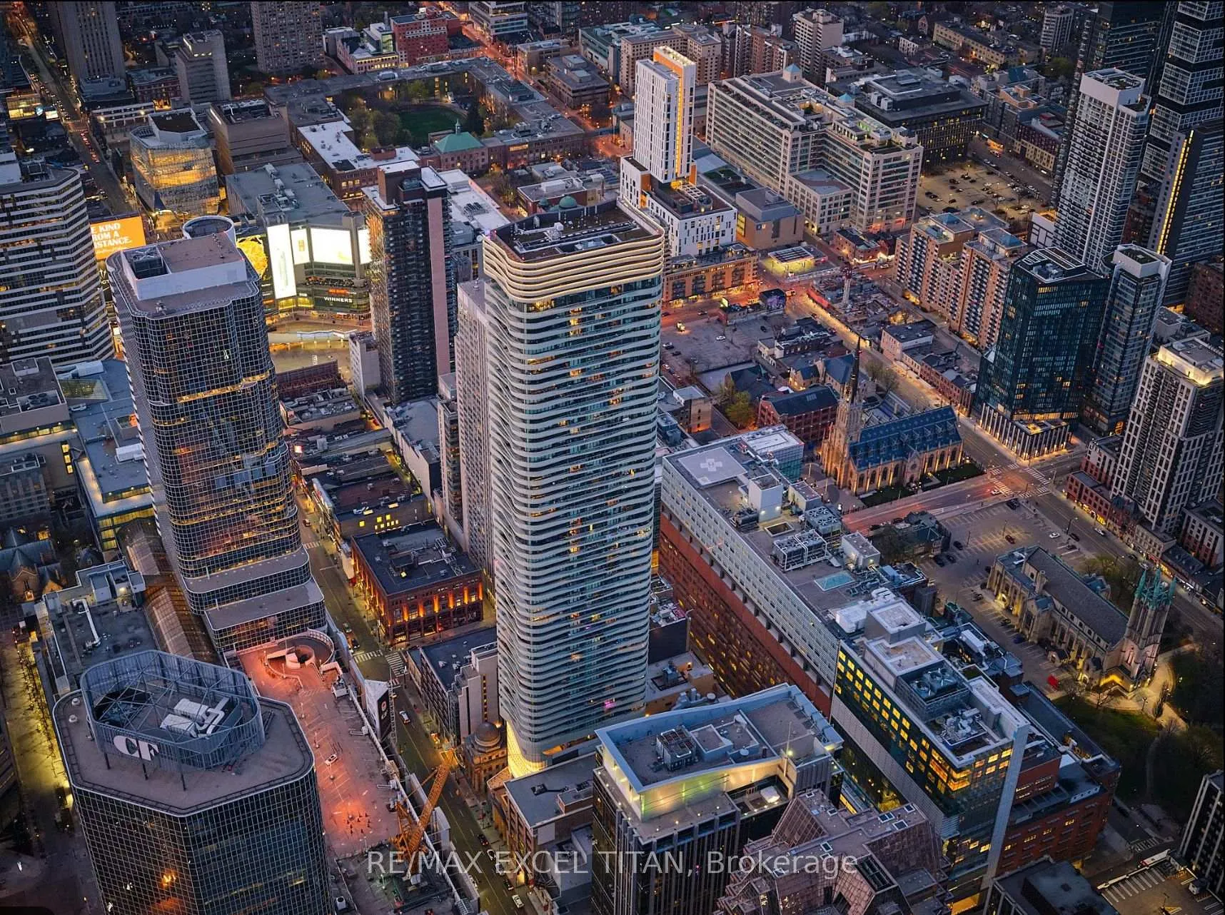 Photo 9 of 197 Yonge Street, Toronto, Church-Yonge Corridor — HOMEH