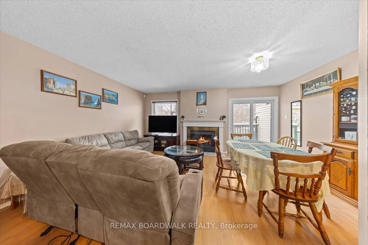 Photo 5 of 1516 Briarfield Crescent, Ottawa, Fallingbrook/Ridgemount — HOMEH