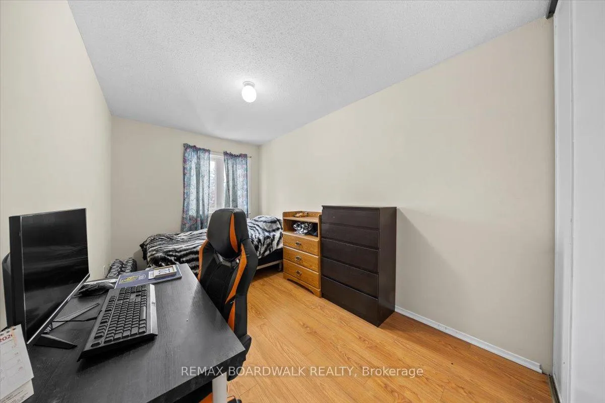 Photo 13 of 1516 Briarfield Crescent, Ottawa, Fallingbrook/Ridgemount — HOMEH