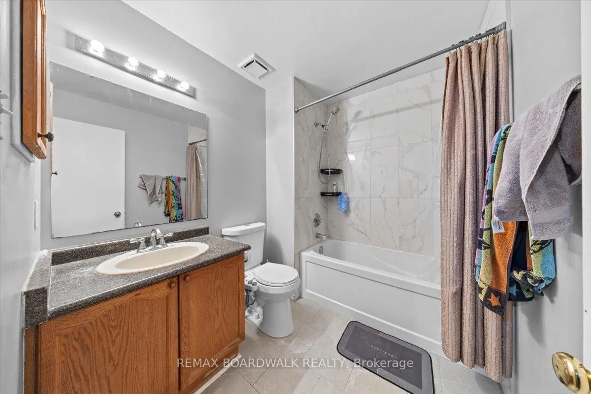 Photo 15 of 1516 Briarfield Crescent, Ottawa, Fallingbrook/Ridgemount — HOMEH