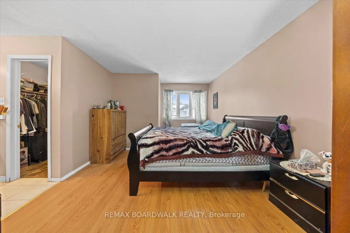 Photo 16 of 1516 Briarfield Crescent, Ottawa, Fallingbrook/Ridgemount — HOMEH
