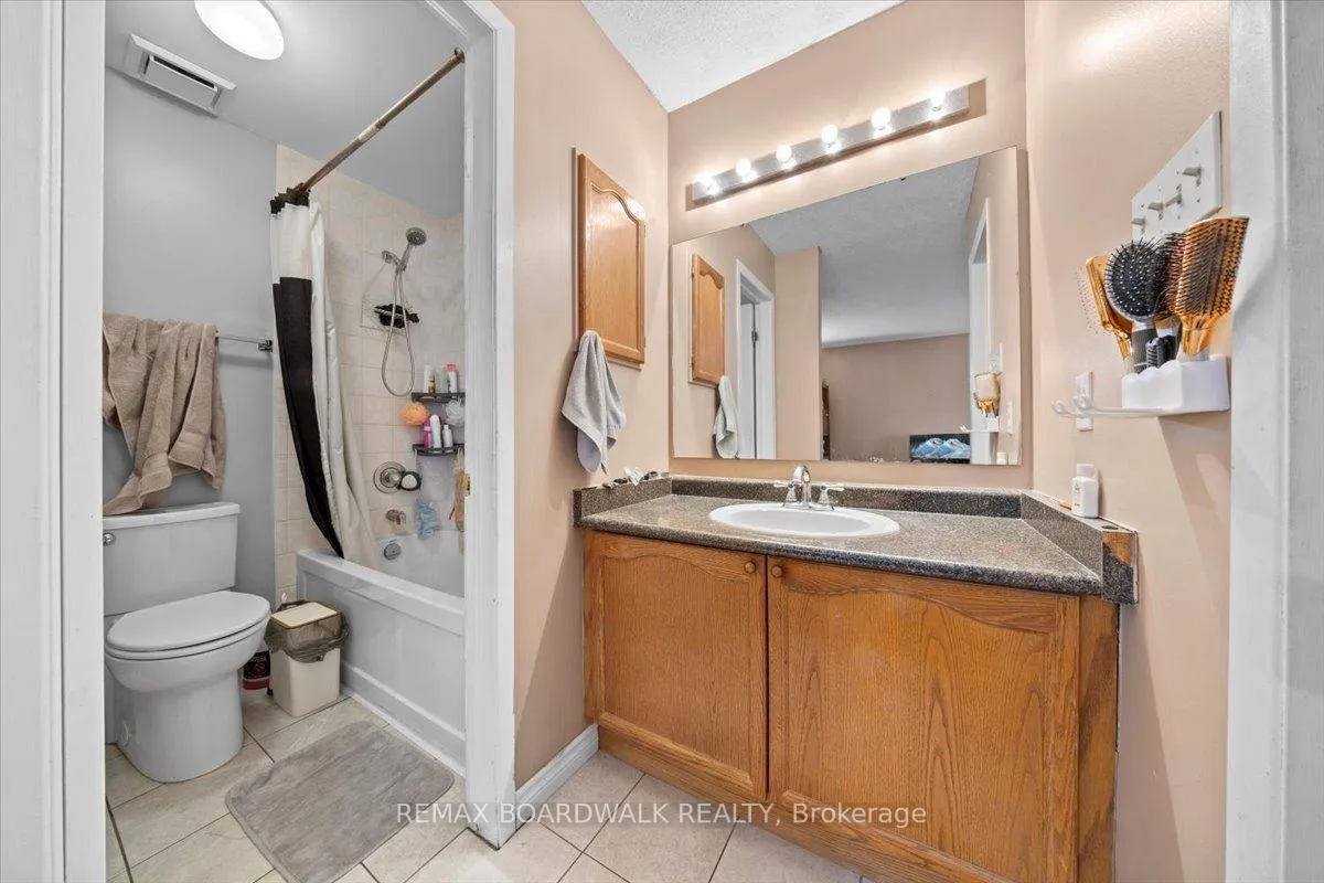 Photo 18 of 1516 Briarfield Crescent, Ottawa, Fallingbrook/Ridgemount — HOMEH