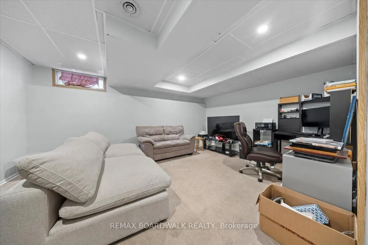 Photo 20 of 1516 Briarfield Crescent, Ottawa, Fallingbrook/Ridgemount — HOMEH
