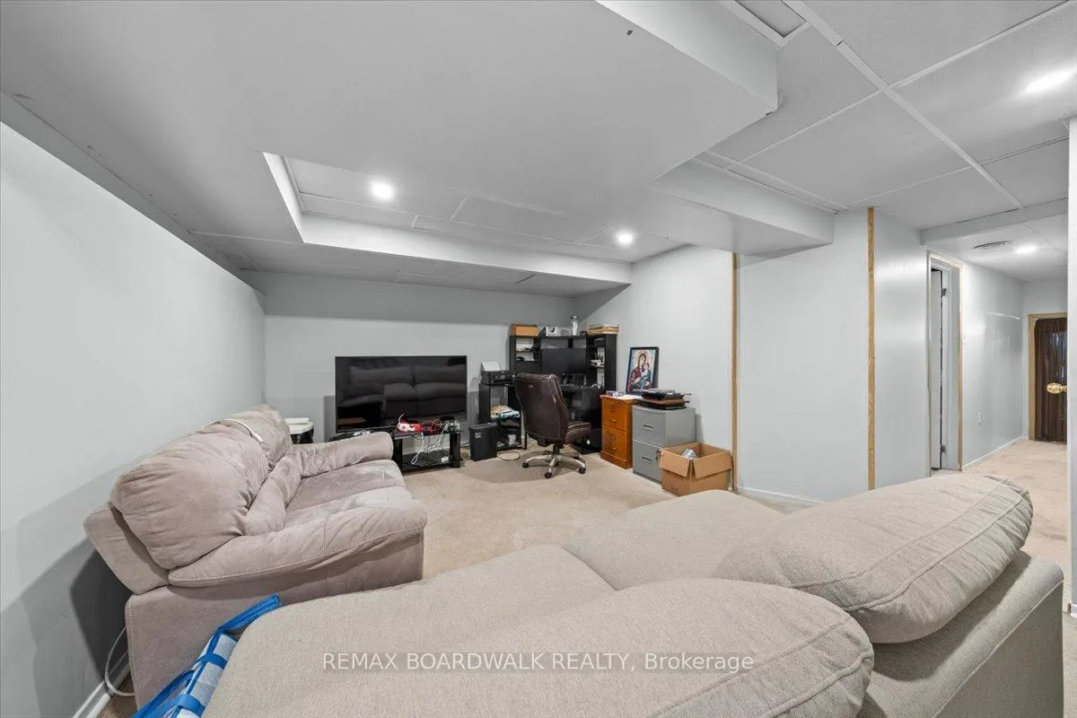 Photo 21 of 1516 Briarfield Crescent, Ottawa, Fallingbrook/Ridgemount — HOMEH