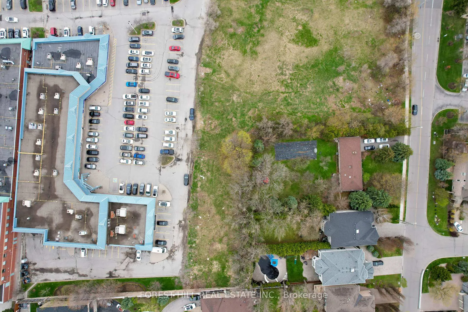 Photo 6 of 27 Vaughan Boulevard, Vaughan, Beverley Glen — HOMEH
