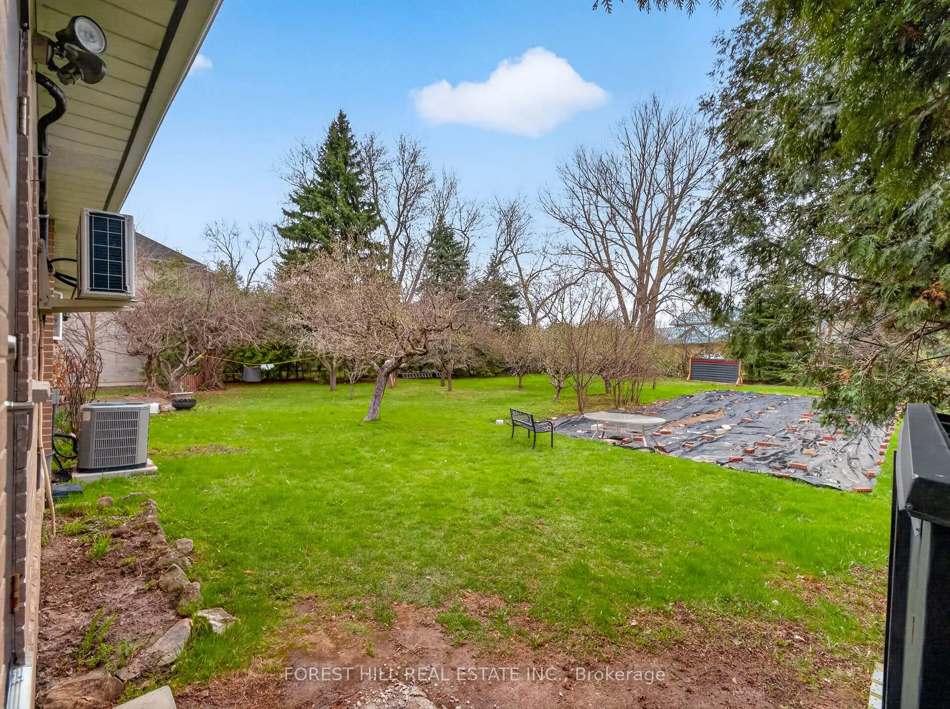 Photo 9 of 27 Vaughan Boulevard, Vaughan, Beverley Glen — HOMEH