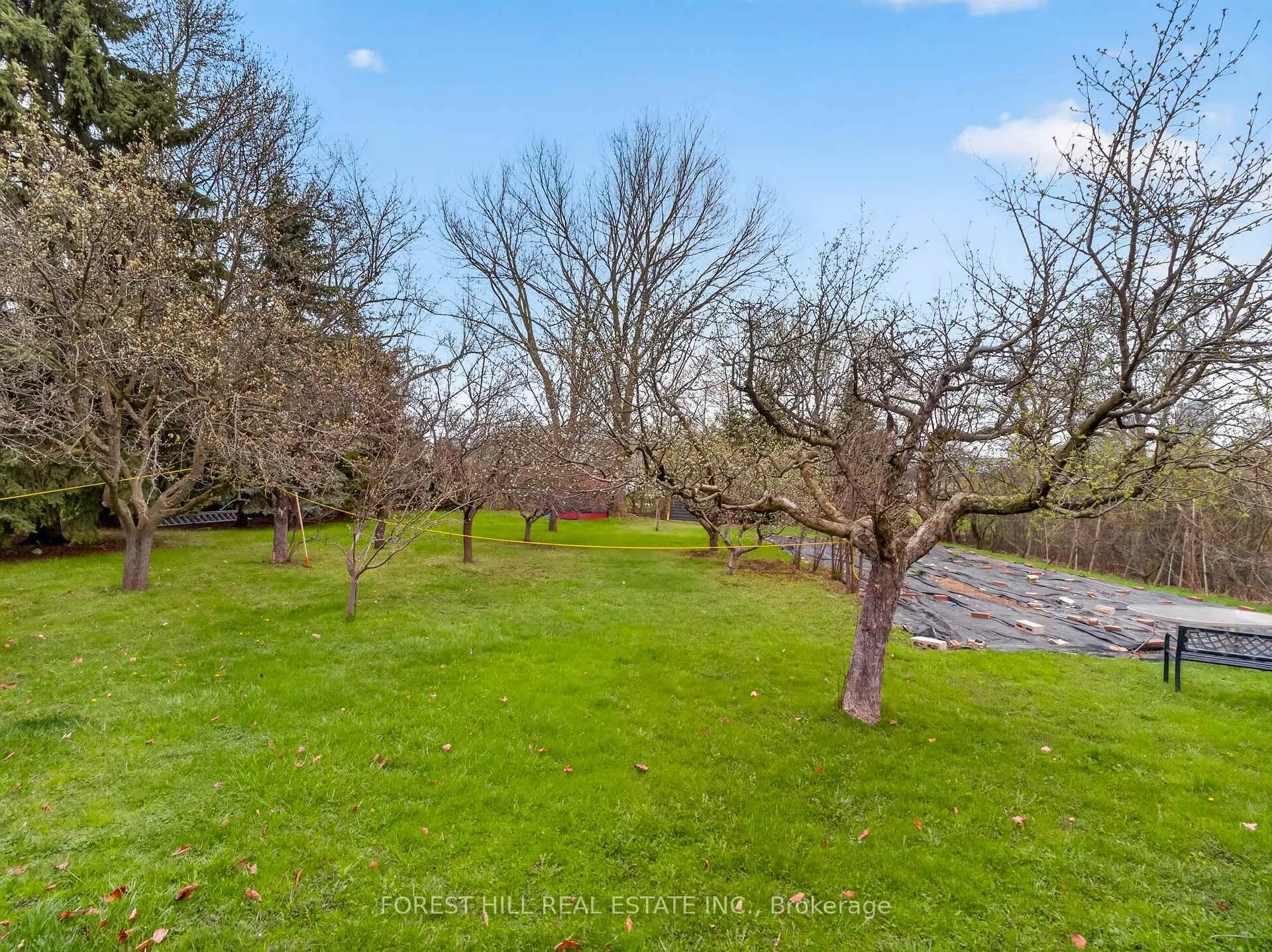 Photo 10 of 27 Vaughan Boulevard, Vaughan, Beverley Glen — HOMEH