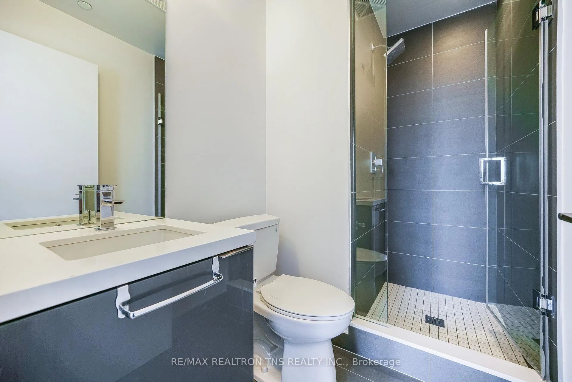 Photo 14 of Unit 908, 8 Eglinton Avenue, Toronto, Mount Pleasant West — HOMEH
