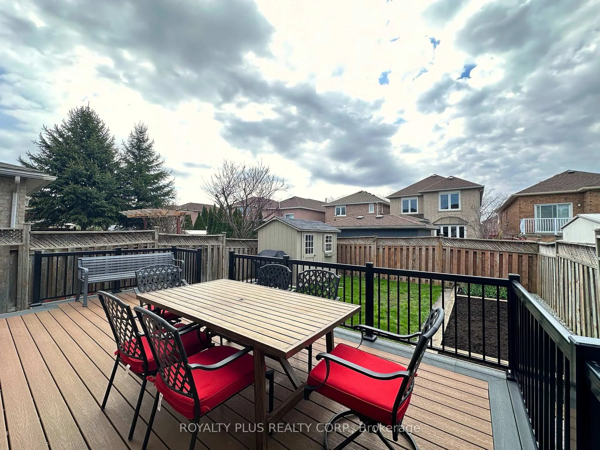 Photo 14 of 156 Villandry Crescent, Vaughan, Maple — HOMEH
