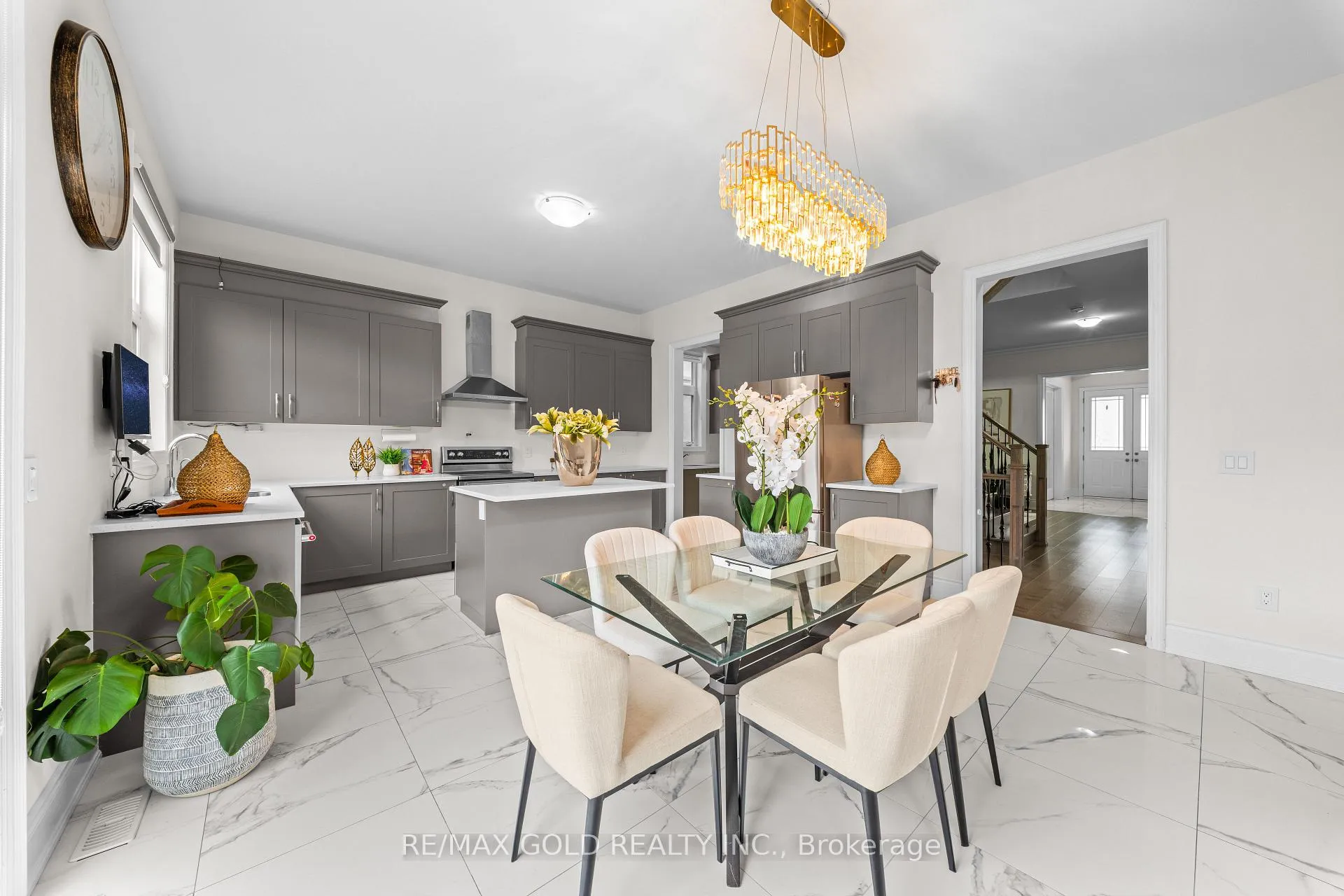 Photo 14 of 41 Daisy Meadow Crescent, Caledon, Caledon East — HOMEH