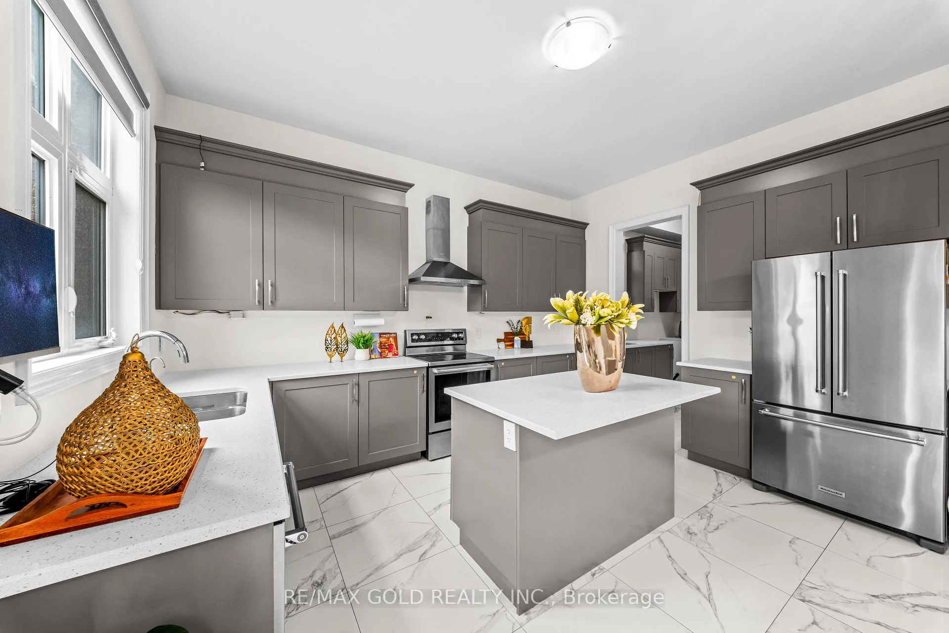 Photo 15 of 41 Daisy Meadow Crescent, Caledon, Caledon East — HOMEH