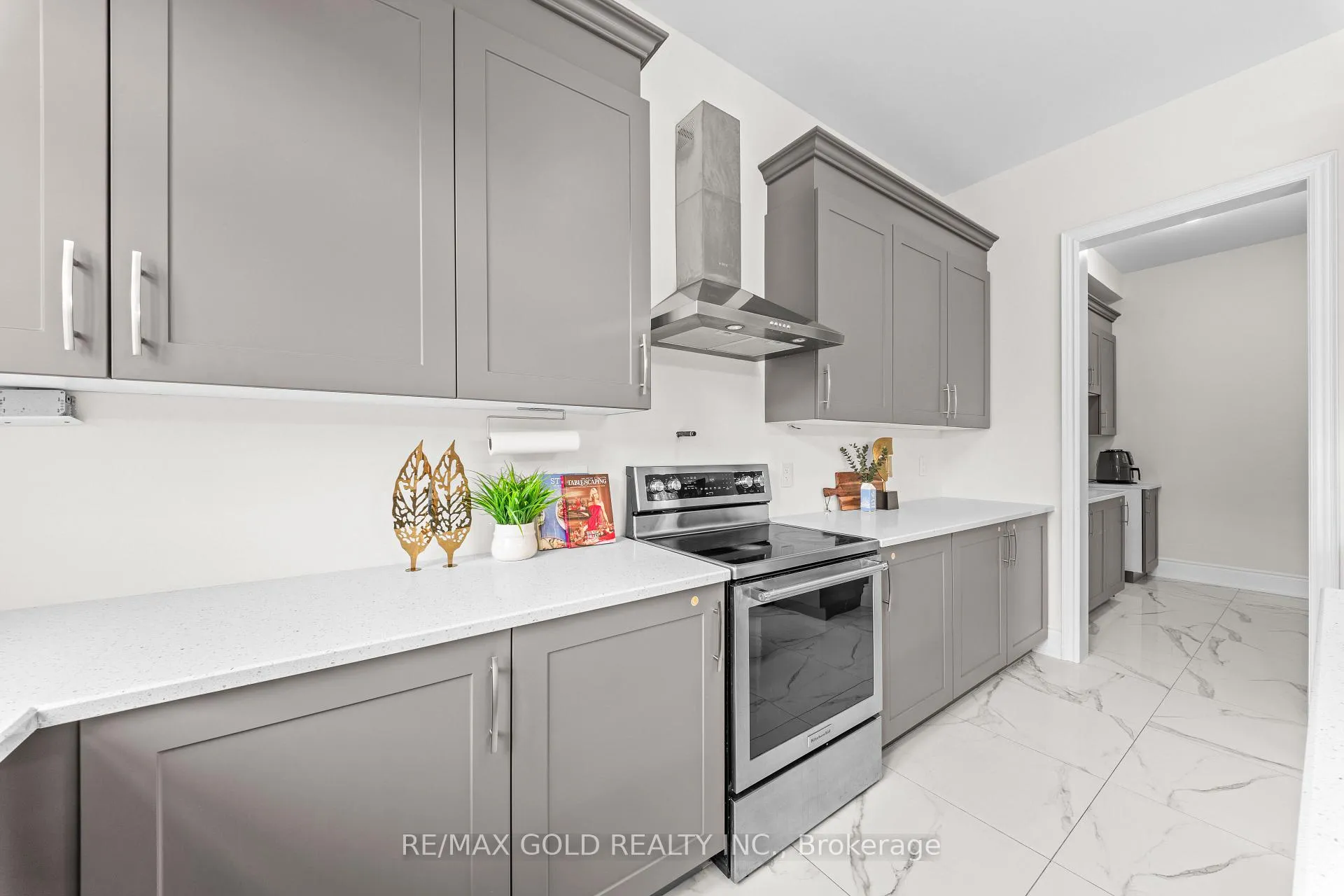 Photo 16 of 41 Daisy Meadow Crescent, Caledon, Caledon East — HOMEH