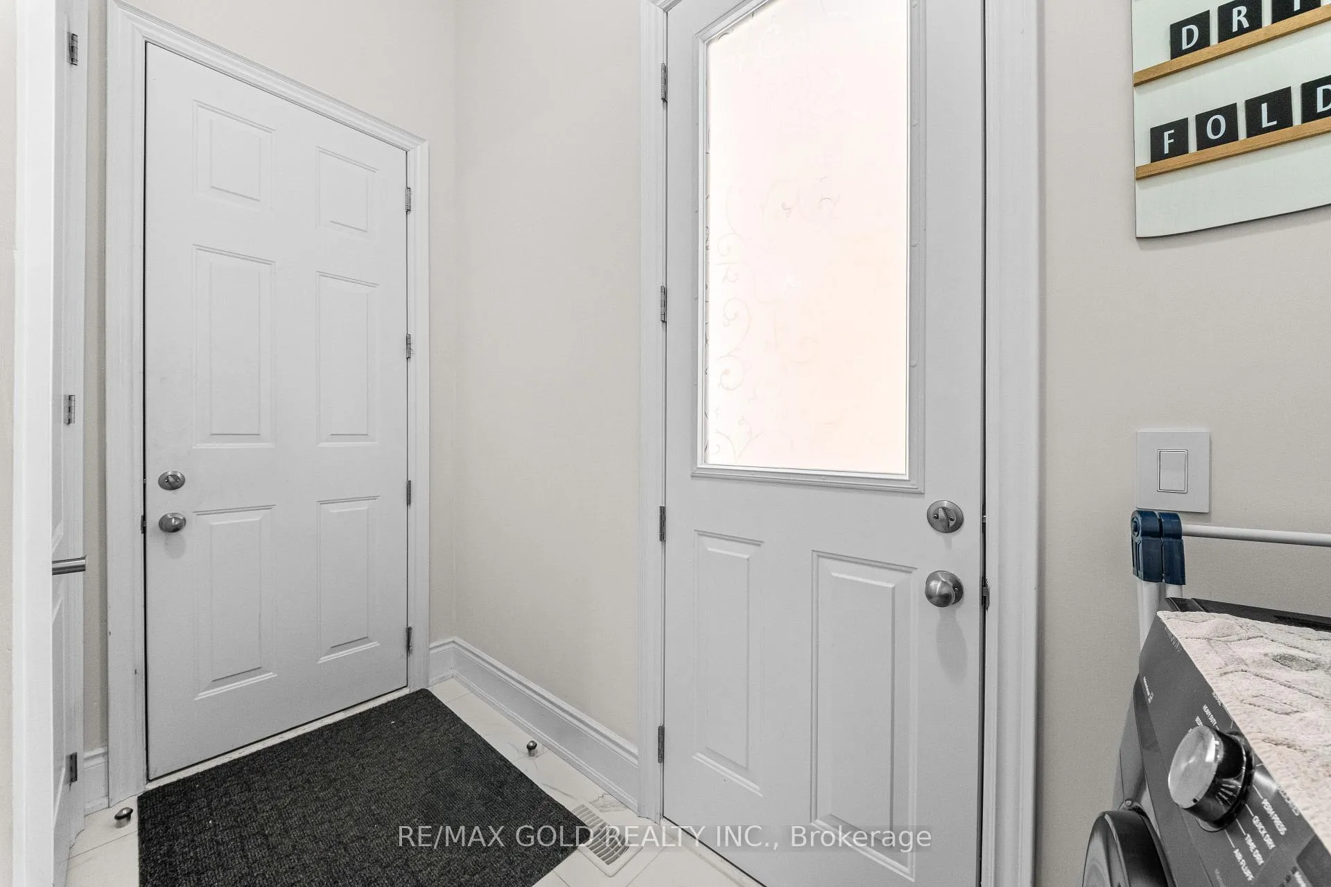 Photo 40 of 41 Daisy Meadow Crescent, Caledon, Caledon East — HOMEH