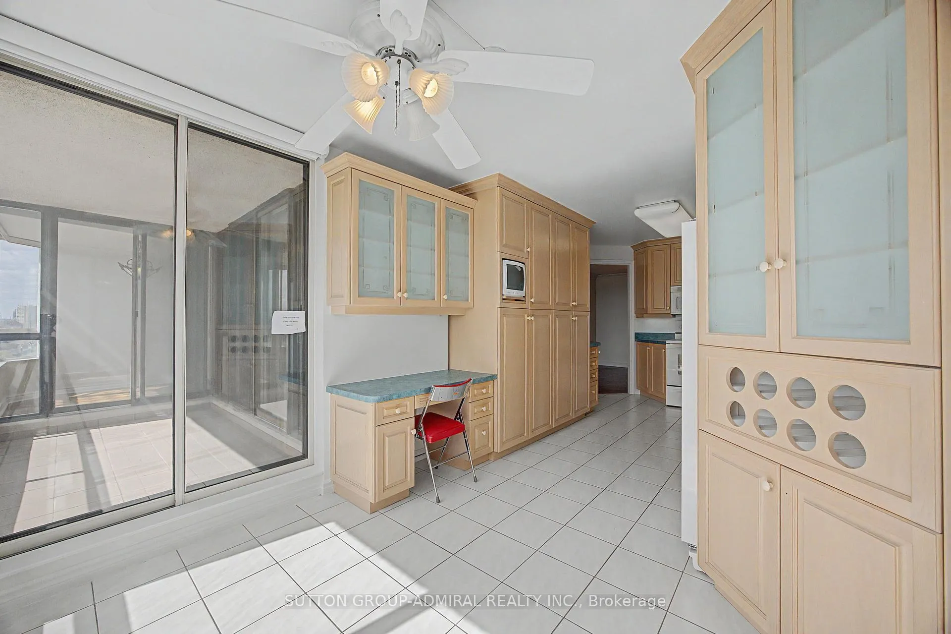 Photo 9 of Unit 1402, 343 Clark Avenue W, Vaughan, Crestwood-Springfarm-Yorkhill — HOMEH