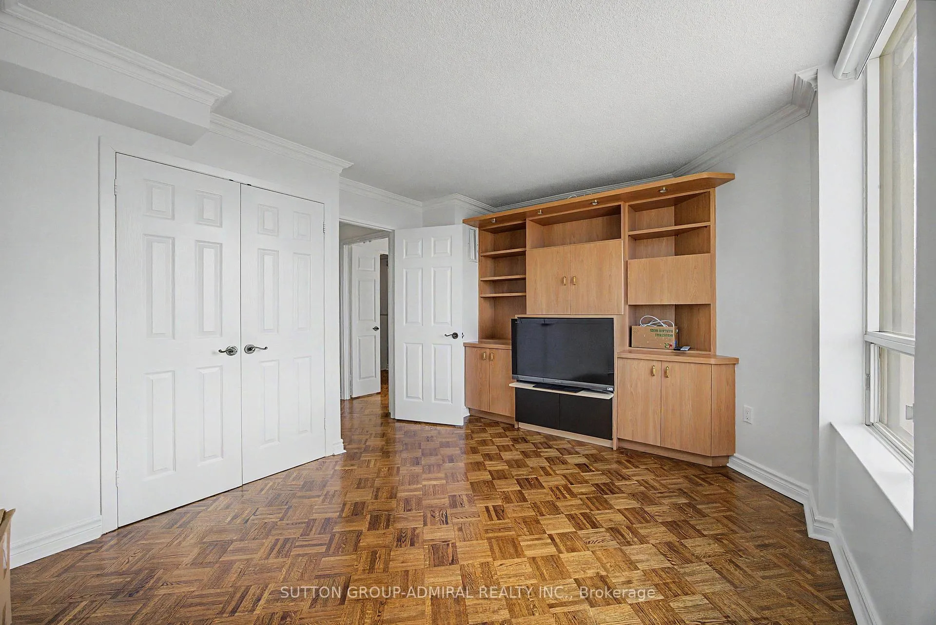 Photo 14 of Unit 1402, 343 Clark Avenue W, Vaughan, Crestwood-Springfarm-Yorkhill — HOMEH