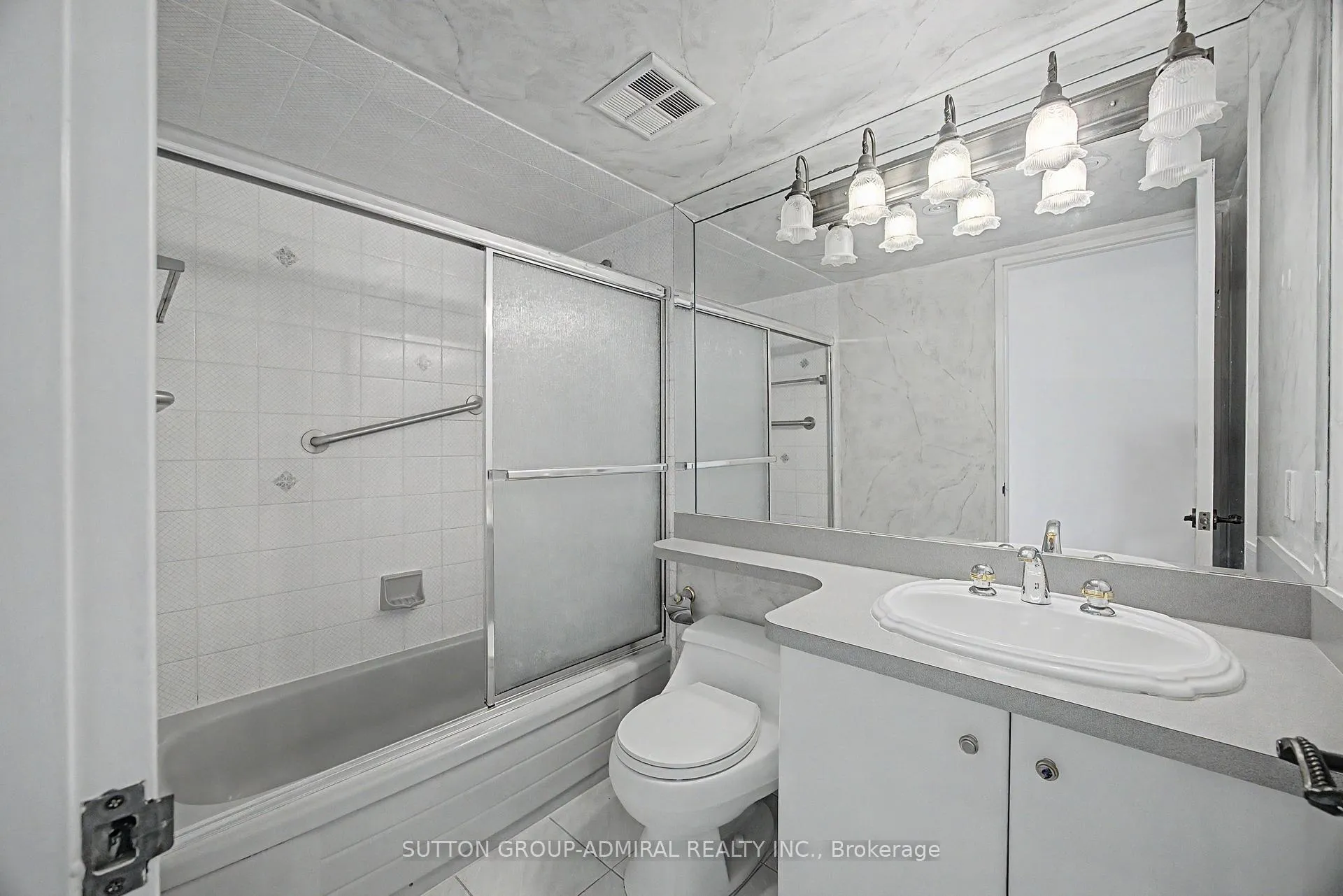 Photo 15 of Unit 1402, 343 Clark Avenue W, Vaughan, Crestwood-Springfarm-Yorkhill — HOMEH