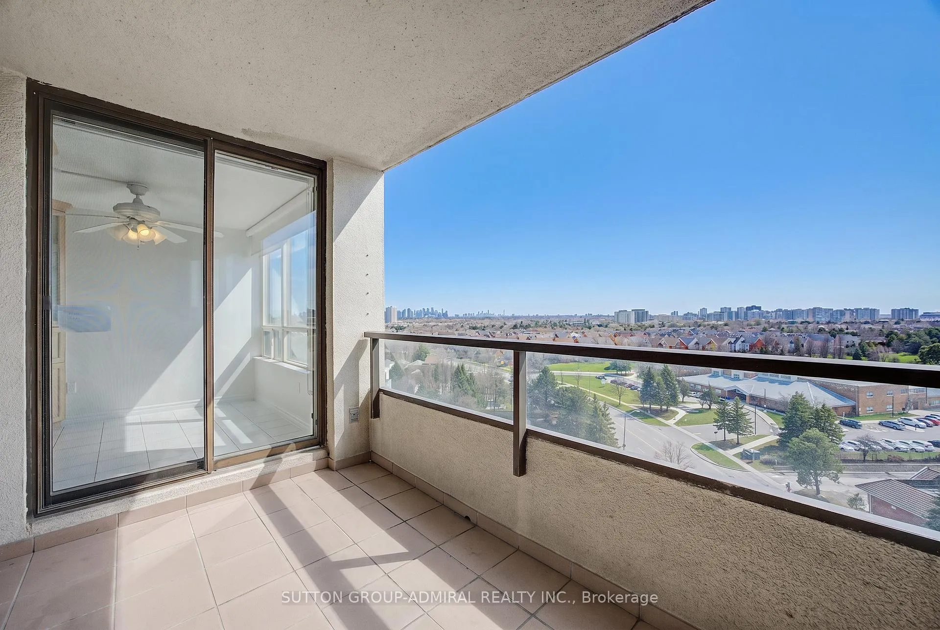 Photo 17 of Unit 1402, 343 Clark Avenue W, Vaughan, Crestwood-Springfarm-Yorkhill — HOMEH