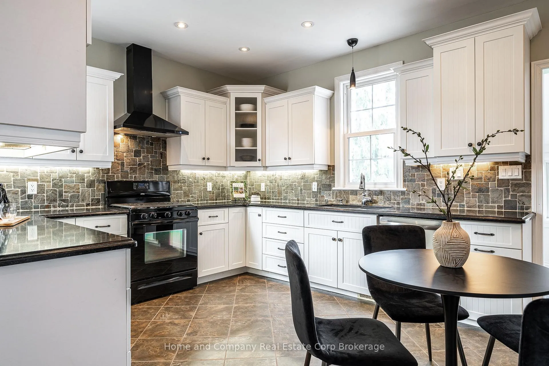 Photo 3 of 94 Milton Street, Stratford — HOMEH