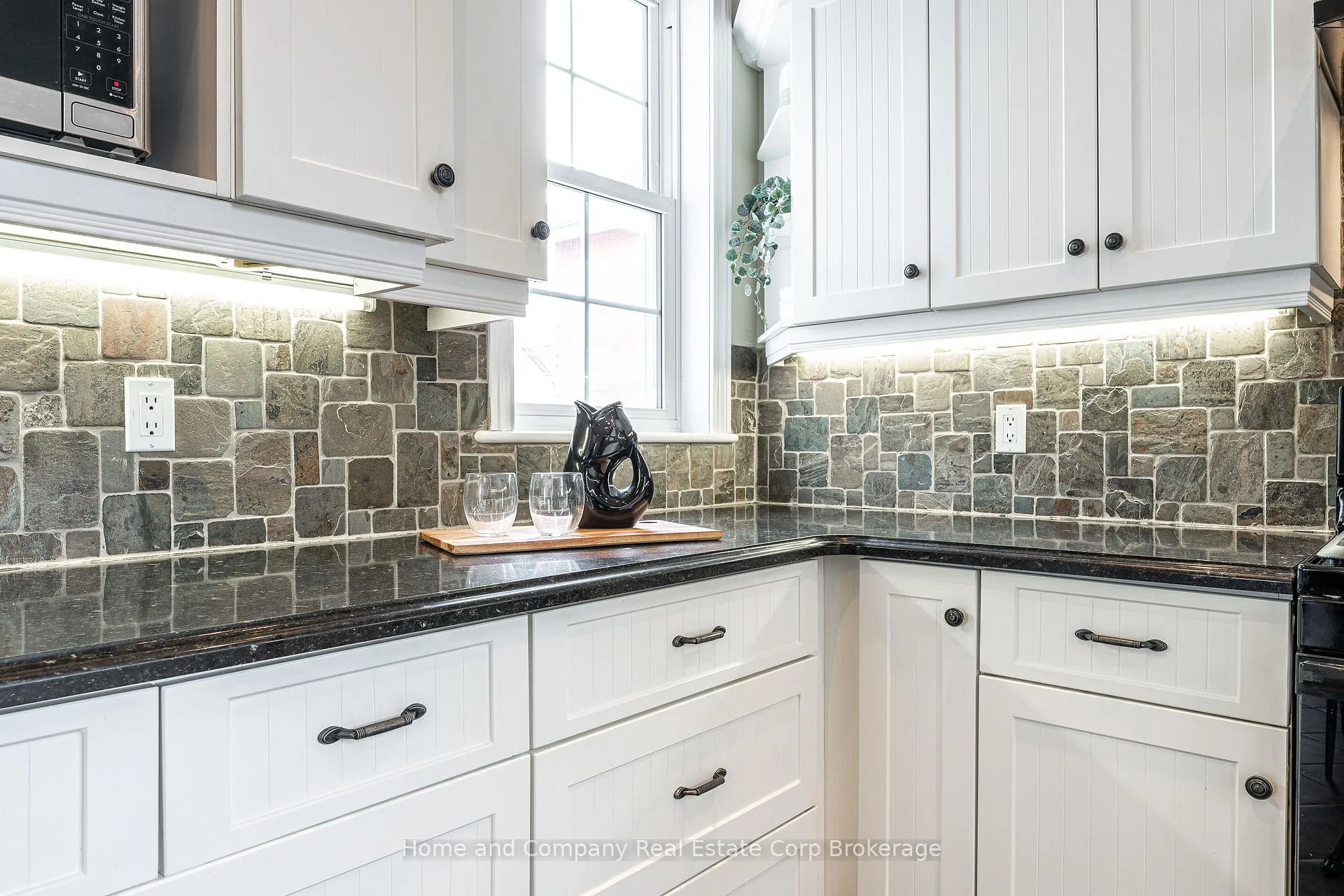 Photo 13 of 94 Milton Street, Stratford — HOMEH