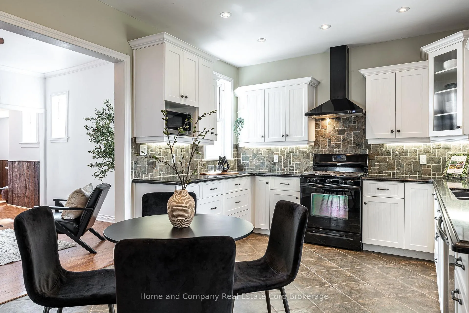 Photo 16 of 94 Milton Street, Stratford — HOMEH
